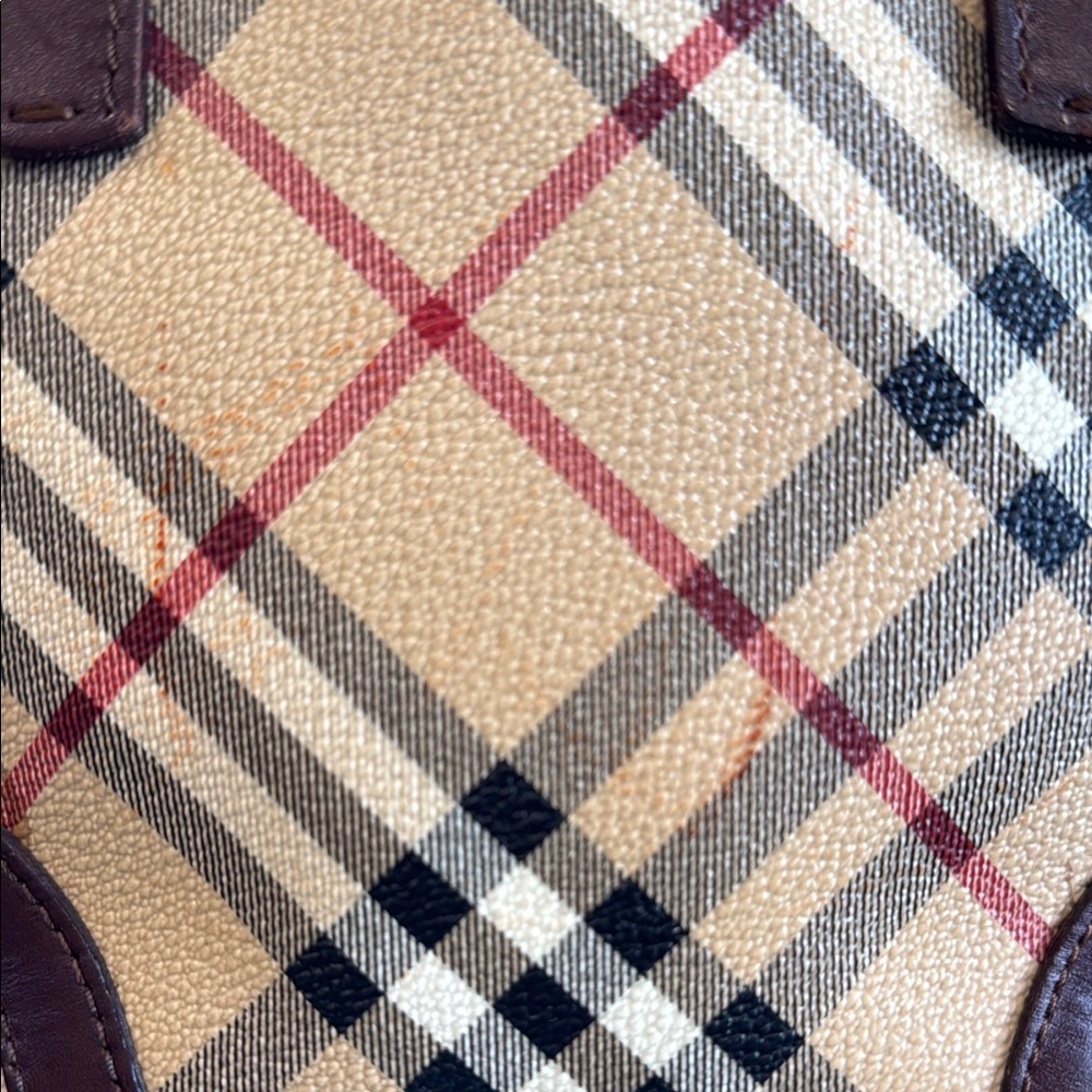 Burberry Cream and Brown Tote Bag with Classic Design - Picture 7 of 13